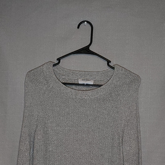 old navy sweater size medium color grey - Picture 2 of 5